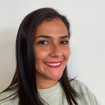Claudia, técnico especialista del centro de estética Raquel Larrea en Logroño